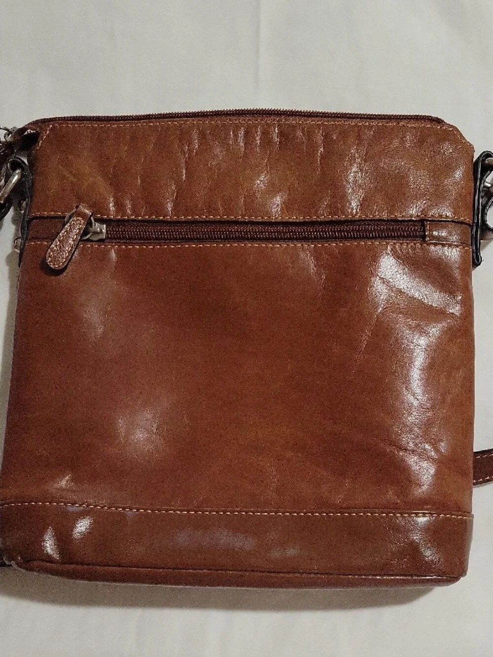 GIANI BERNINI Brown Leather Crossbody Bag - Classic Messenger Style